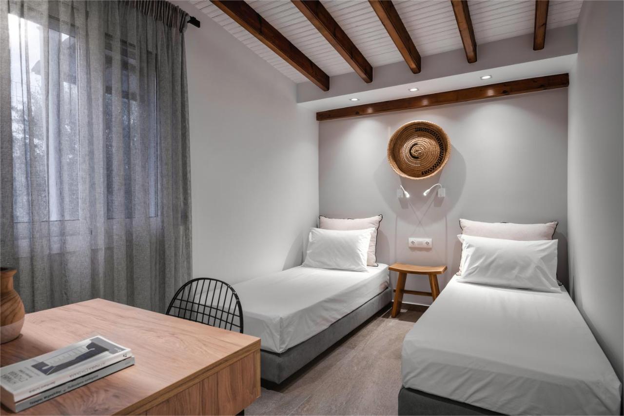 Coel Luxury Suites By Rentalspro Services - Potidea Halkidiki Неа Потидея Екстериор снимка