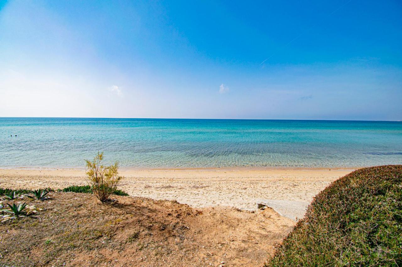 Coel Luxury Suites By Rentalspro Services - Potidea Halkidiki Неа Потидея Екстериор снимка