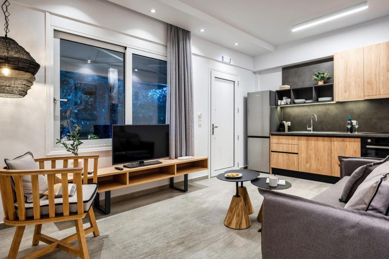 Coel Luxury Suites By Rentalspro Services - Potidea Halkidiki Неа Потидея Екстериор снимка