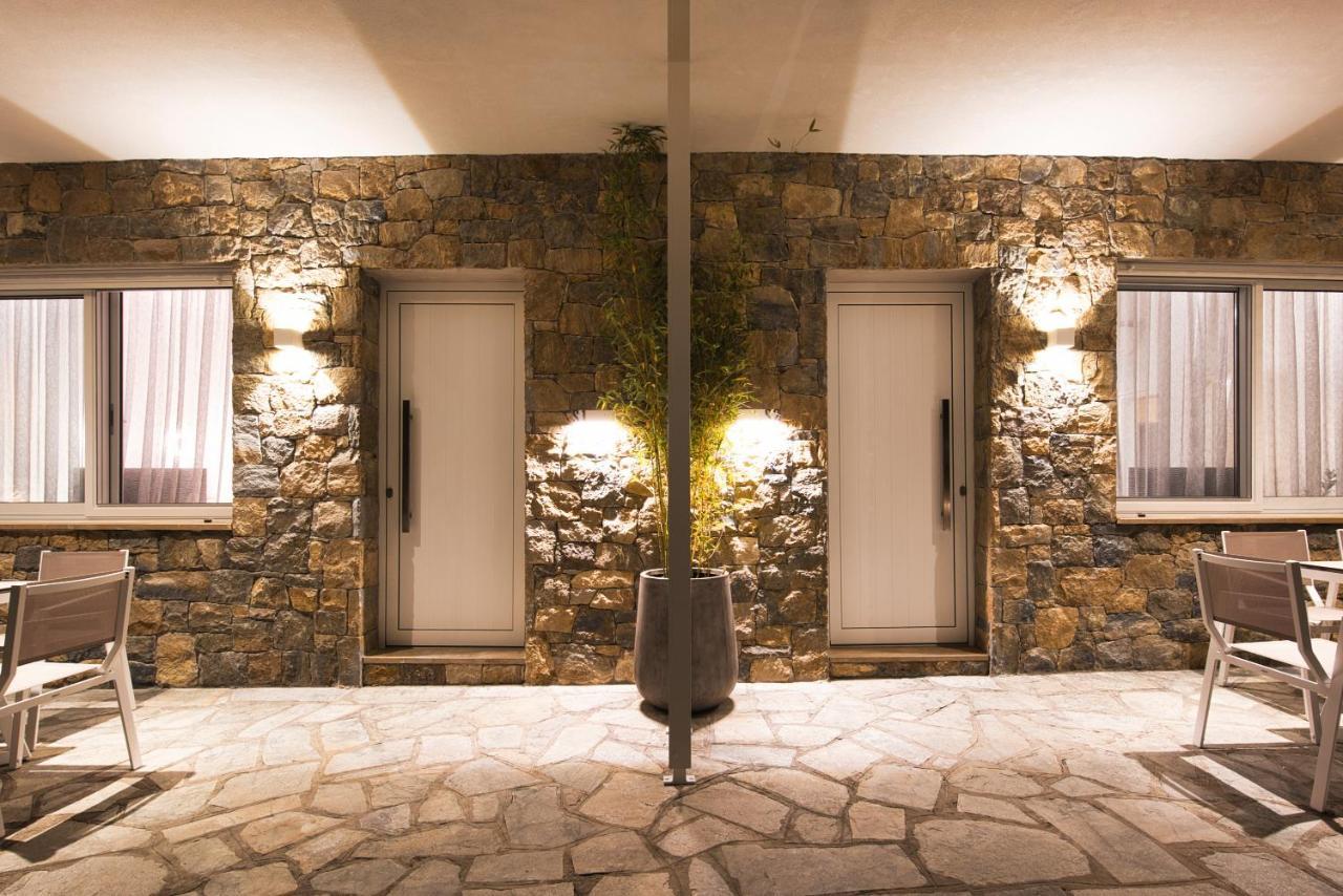 Coel Luxury Suites By Rentalspro Services - Potidea Halkidiki Неа Потидея Екстериор снимка