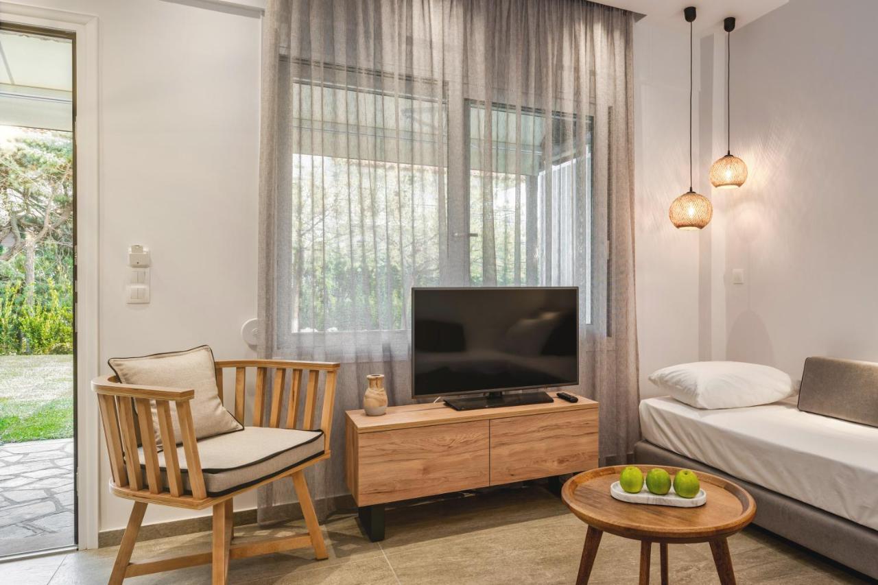 Coel Luxury Suites By Rentalspro Services - Potidea Halkidiki Неа Потидея Екстериор снимка
